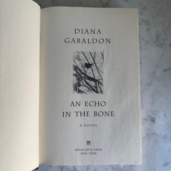 Diana Gabaldon An Echo in the Bone Outlander Book #7 Hardcover - Picture 6 of 7
